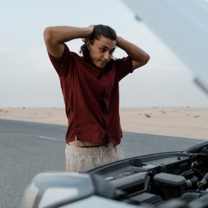 Common car problems illustration showing vehicle breakdown